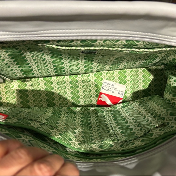 Large vintage Puma bag.   NWT - Picture 2 of 6
